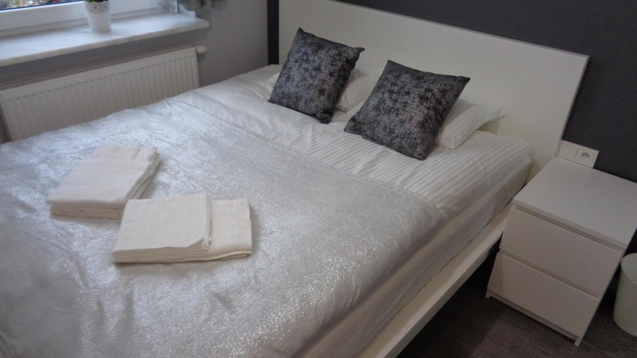 Pokoje Zachodnia 2F Apartman Białystok Kültér fotó