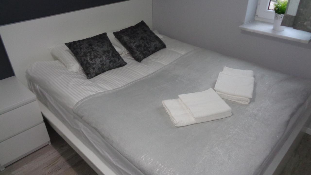 Pokoje Zachodnia 2F Apartman Białystok Kültér fotó