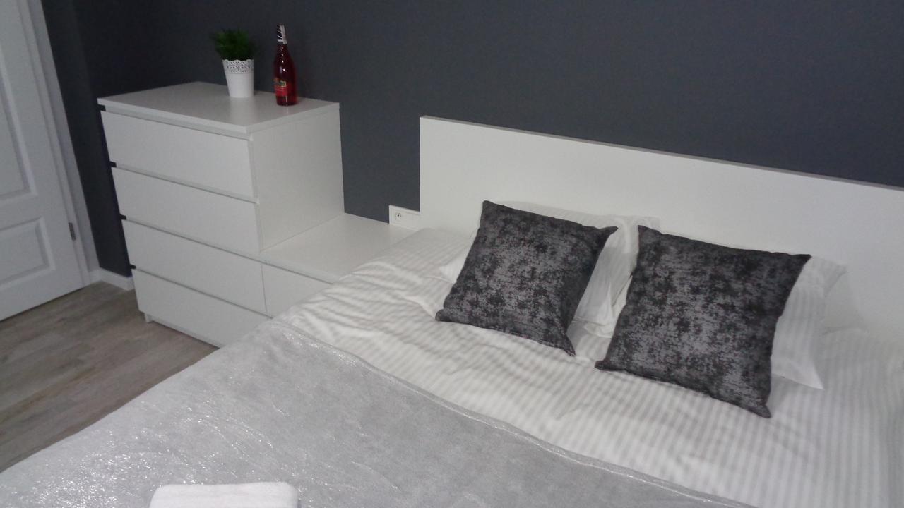 Pokoje Zachodnia 2F Apartman Białystok Kültér fotó