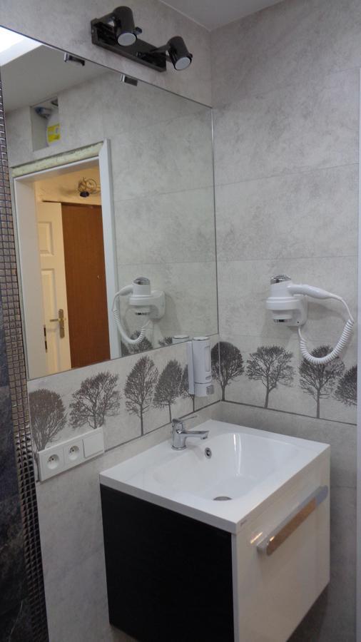 Pokoje Zachodnia 2F Apartman Białystok Kültér fotó